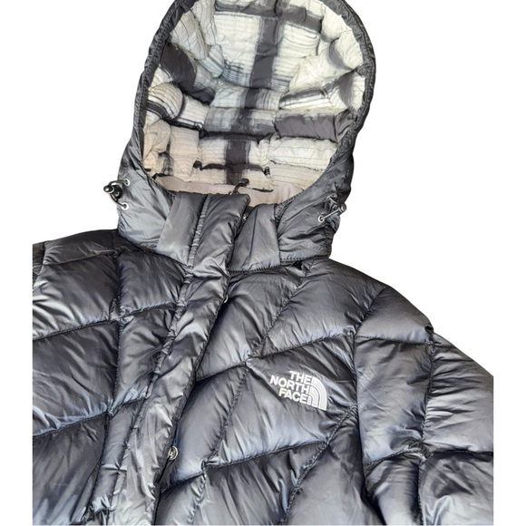 See Clip 🤩 The North Face 700 Down Fill Black  Long Winter Puffer Jacket XS - Picture 7 of 17